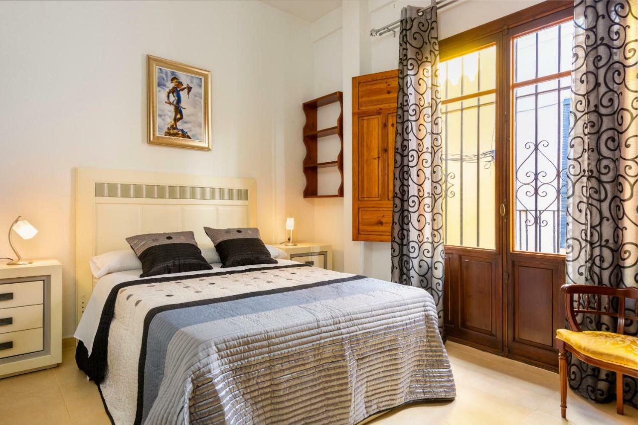 Hsh Suites Barrio Santa Cruz Севилья Экстерьер фото